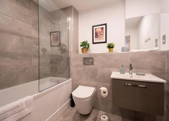 Invergate Sleeps 4 *